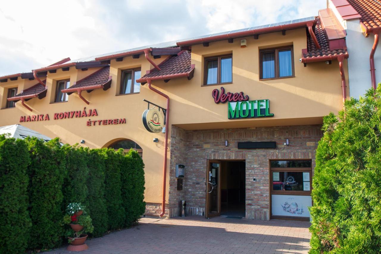 Veres Motel Veresegyház Exterior photo