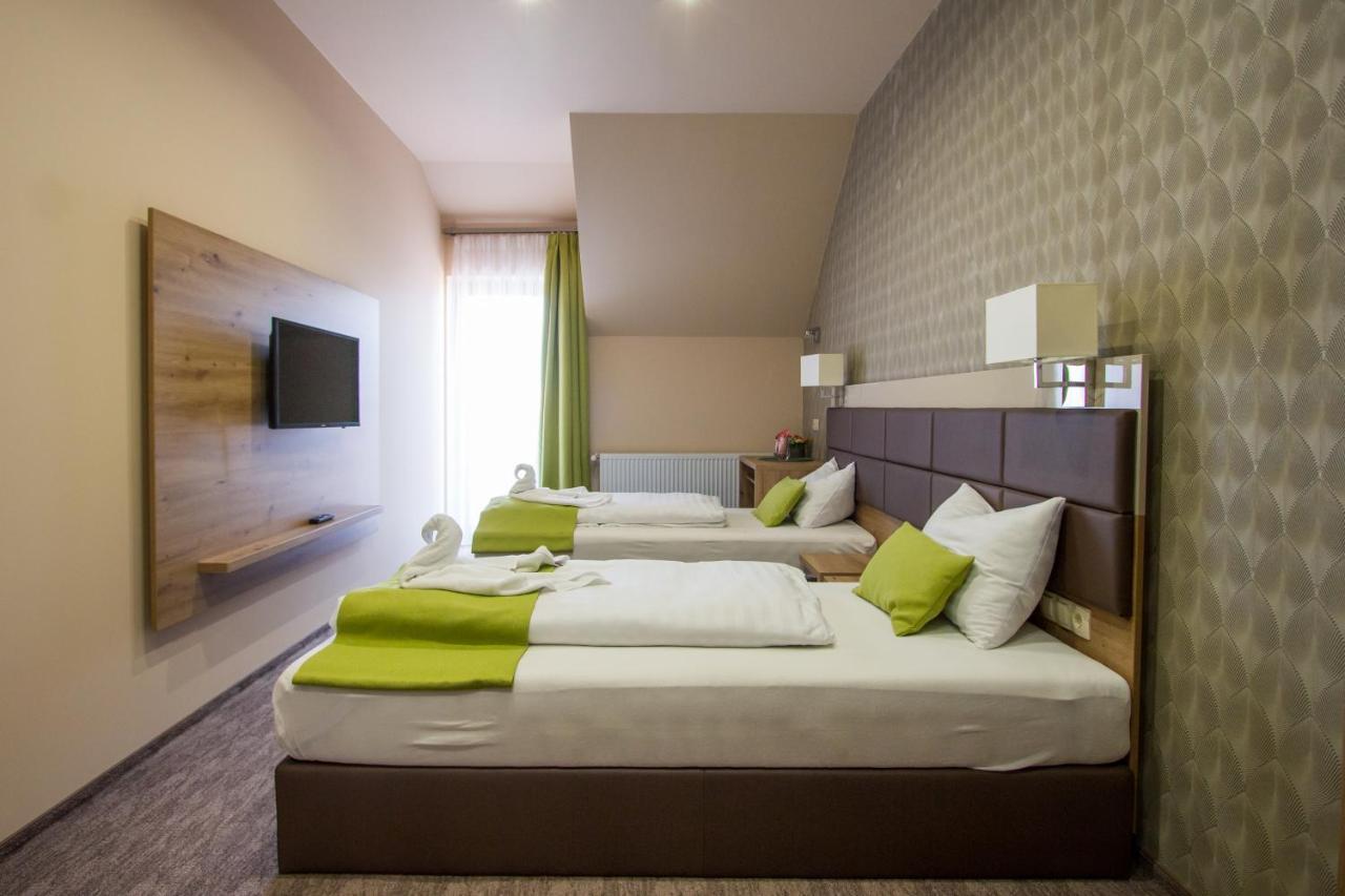 Veres Motel Veresegyház Exterior photo